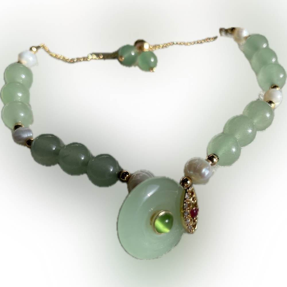 Stunning delicate gold & jade, pearl bracelet with tiny ruby & minute diamonds
